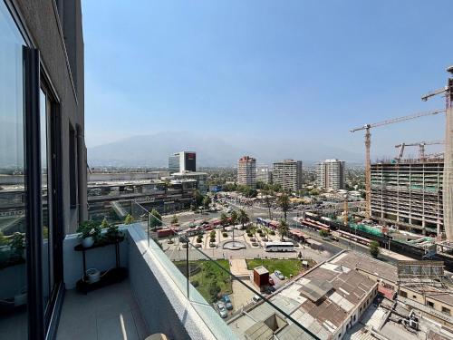 Vista generica su Santiago o vista sulla città dall'interno dell'appartamento