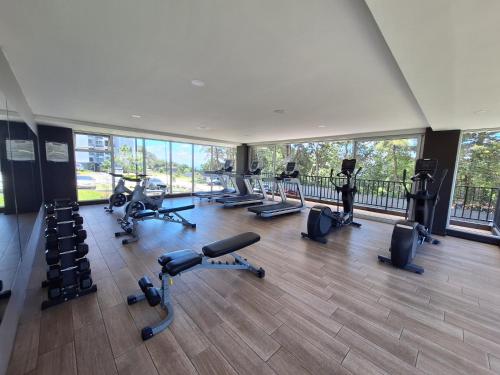 Fitness centrum a/nebo fitness zařízení v ubytování Beautiful apartment, amazing views, comfortable