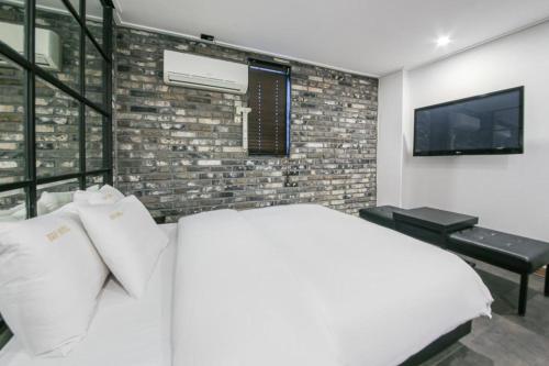 Katil atau katil-katil dalam bilik di B&F Hotel