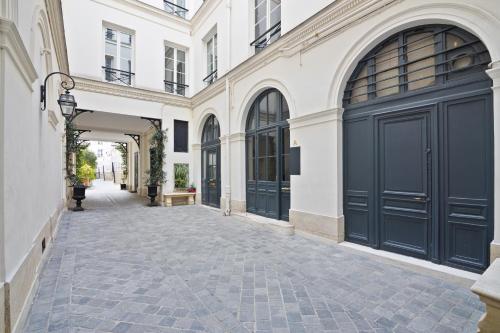 Place de la Concorde Luxurious Apartment 2BR-6P Free Netflix