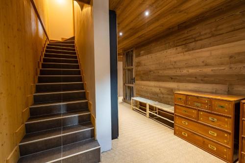 Φωτογραφία από το άλμπουμ του Authentic and Spacious Chalet in Méribel 5 Bedrooms στο Μεριμπέλ