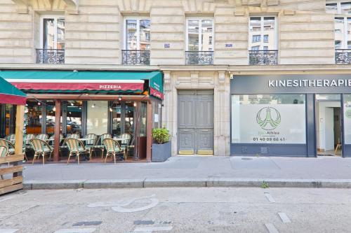 Near Eiffel Tower Luxurious 1 Bedroom Apartment with Free Netflix
