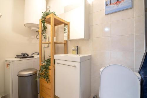 Splendid Studio Apartment Quartier Les Marais Free Netflix