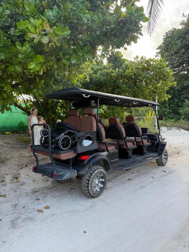 Gallery image of Sunny Pavilion Thoddoo in Thoddoo