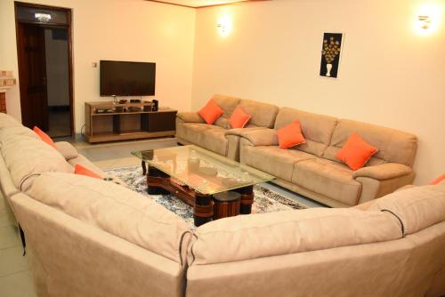 Μια τηλεόραση ή/και κέντρο ψυχαγωγίας στο Axis guest house