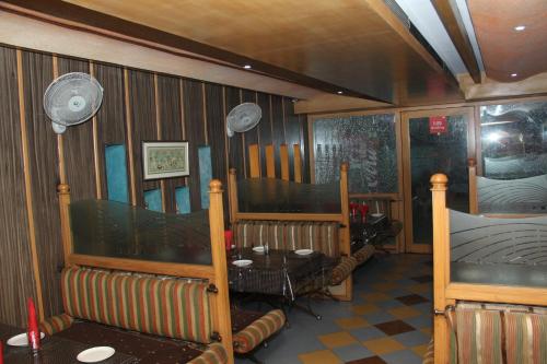 Fotografie z fotogalerie ubytování Hotel Bhagyodaya Residency Bhilwara v destinaci Hāmīrgarh