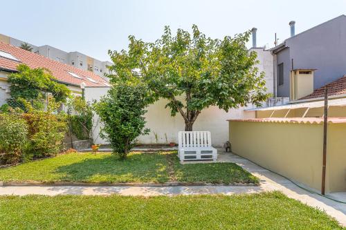 GuestReady - Rosemary's lovely home with a garden