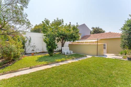 Foto GuestReady - Rosemary's lovely home with a garden