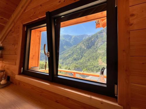 Ein allgemeiner Bergblick oder ein Berglick von der Ferienwohnung aus