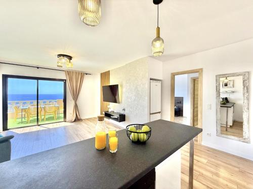 Paradise Ocean View Apartment with Terrace