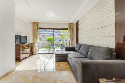 Brand new apartment in Park Albatros with pool view