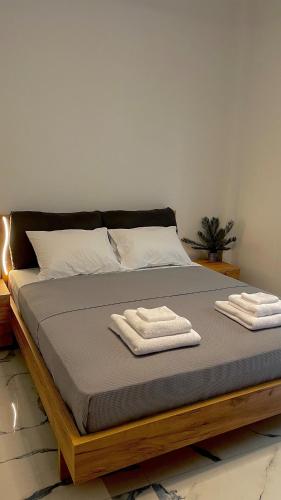 LuxBlue Apartment Kypseli