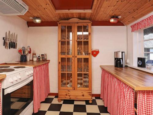 Kuchyň nebo kuchyňský kout v ubytování 12 person holiday home in Læsø-By Traum
