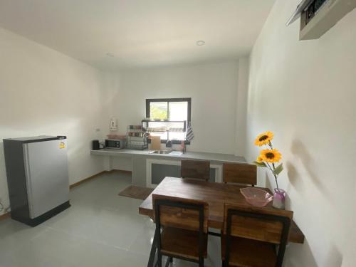 Η κουζίνα ή μικρή κουζίνα στο Siam Home Chiang Mai