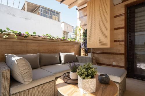3BR Private House with 3 Bathrooms & Amazing Balcony
