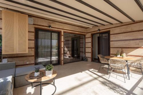 3BR Private House with 3 Bathrooms & Amazing Balcony