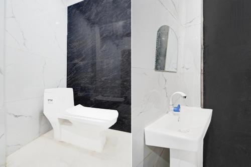 Ένα μπάνιο στο Hotel O Sikandra Near ISBT Agra