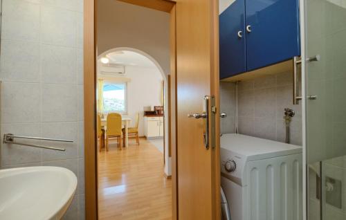 Ένα μπάνιο στο House Vissum by Villas Guide