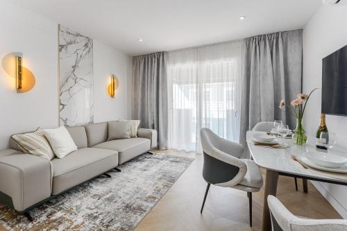 Χώρος καθιστικού στο SeaShell Suites