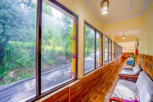 Hotel Auli Dにあるシーティングエリア