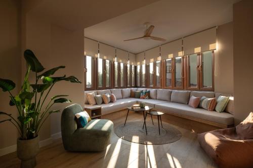 Hyati Thessaloniki, Adults Only