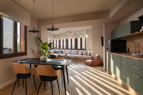 Hyati Thessaloniki, Adults Only