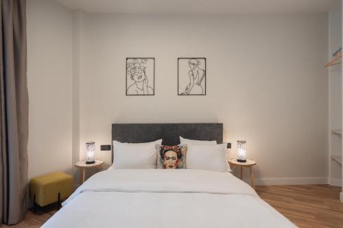 2BR Apt Access To Rooftop with Sauna & Gym