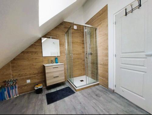 Bilik mandi di le Grand Duplex calme et confort