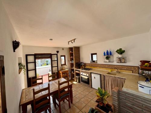 Η κουζίνα ή μικρή κουζίνα στο Casa del Encanto