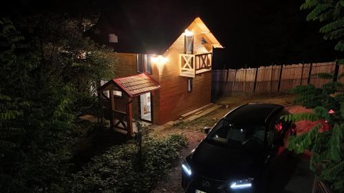 Pastatas, kuriame yra ši vila