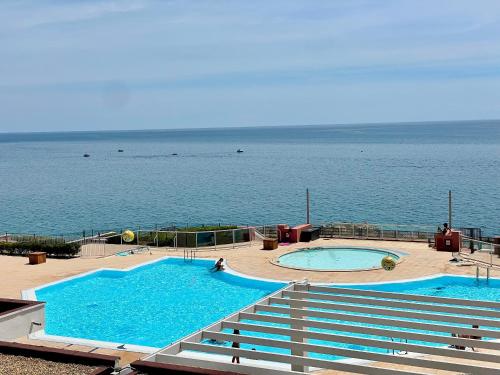 ''578'' Superbe T2 Front de mer, Parking, Clim