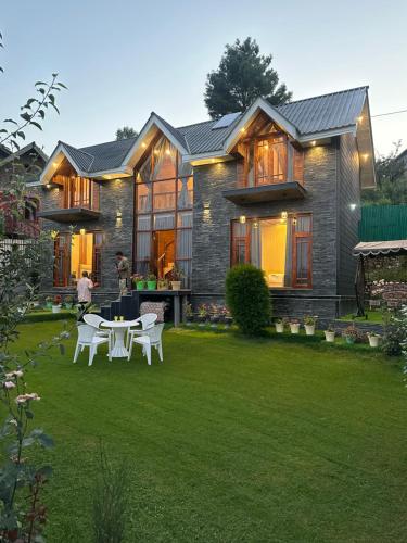 Un jardín fuera de Cliffside cottage
