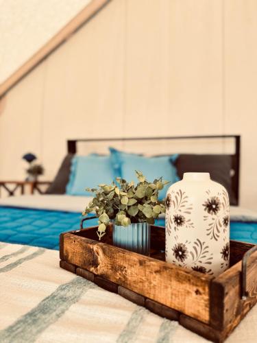 Postel nebo postele na pokoji v ubytování Vegas Glamping