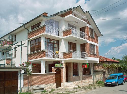 Galeriebild der Unterkunft Family hotel Rose in Pavel Banya