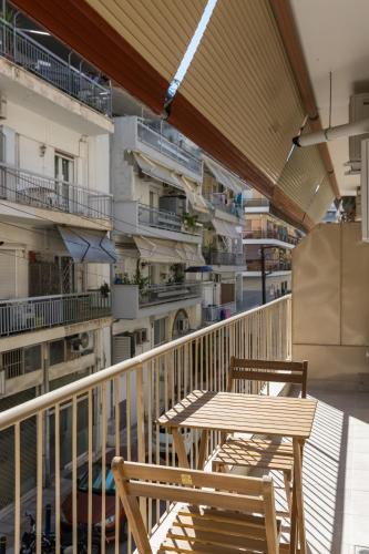Lush Blush Luxury Apartment by BiNoBi!