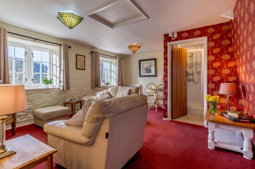 Ruang duduk di 1 Bed in Two Waters Foot oc-a27332