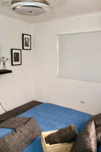 Un lugar para sentarse en Private Room in a hostal