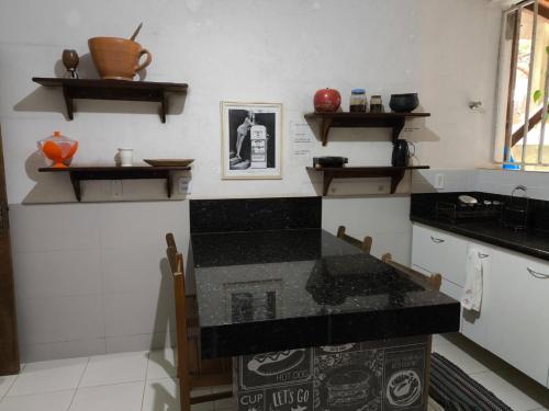Dapur atau dapur kecil di Sefiroh Hostel