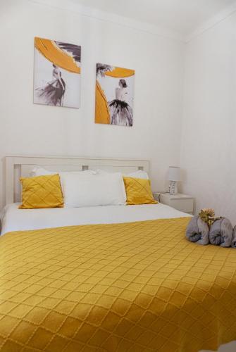 Postel nebo postele na pokoji v ubytování Quinta dos Encantos "Entire Villa"