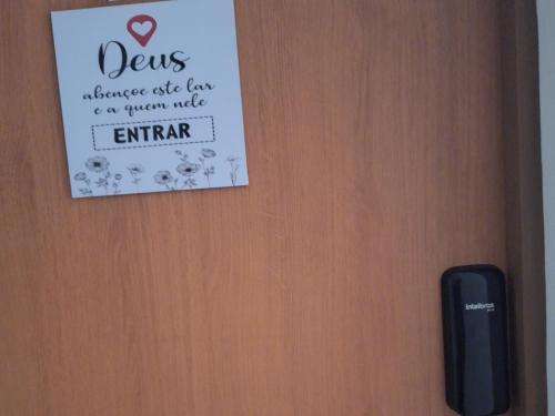 Certifikát, hodnocení, plakát nebo jiný dokument vystavený v ubytování Apartamento Encantado com giardino px ao Shopping e Parque Aquático