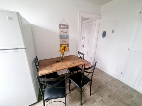 Φωτογραφία από το άλμπουμ του Charming Place To Call Home σε Melrose Park