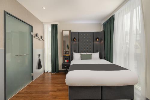 Accessible Double Room with Window