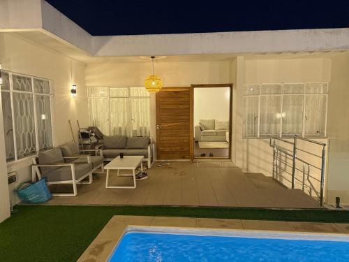 Kolam renang di atau dekat dengan White Pearl Villa