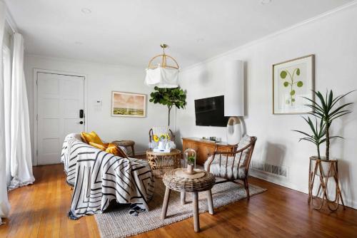 a living room with a couch and a table at Joshua Tree in Atlanta