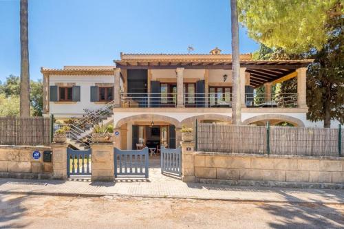 Το κτήριο όπου στεγάζεται  το θέρετρο