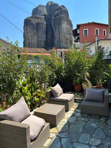 Central House in kastraki