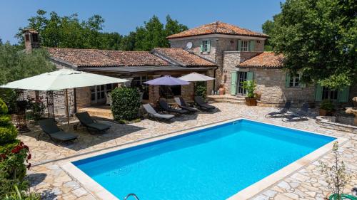 Villa Karim with private pool and BBQ