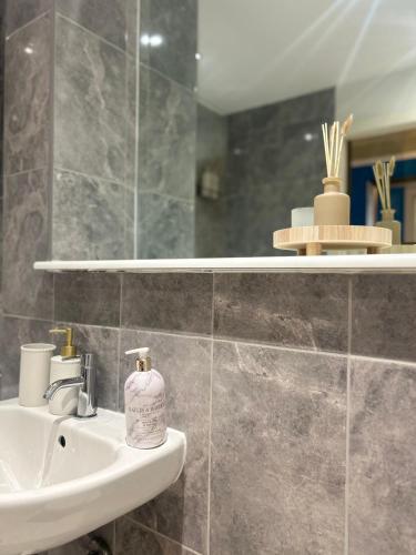 Koupelna v ubytování Central Manchester Luxury Apartment With Parking - Next To AO Arena