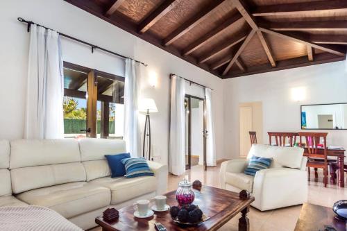 Villa Oasis by Villa Plus
