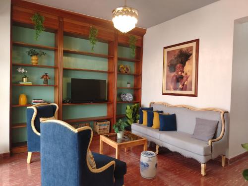 TV/trung tâm giải trí tại Colonial City Stay with Local Soul